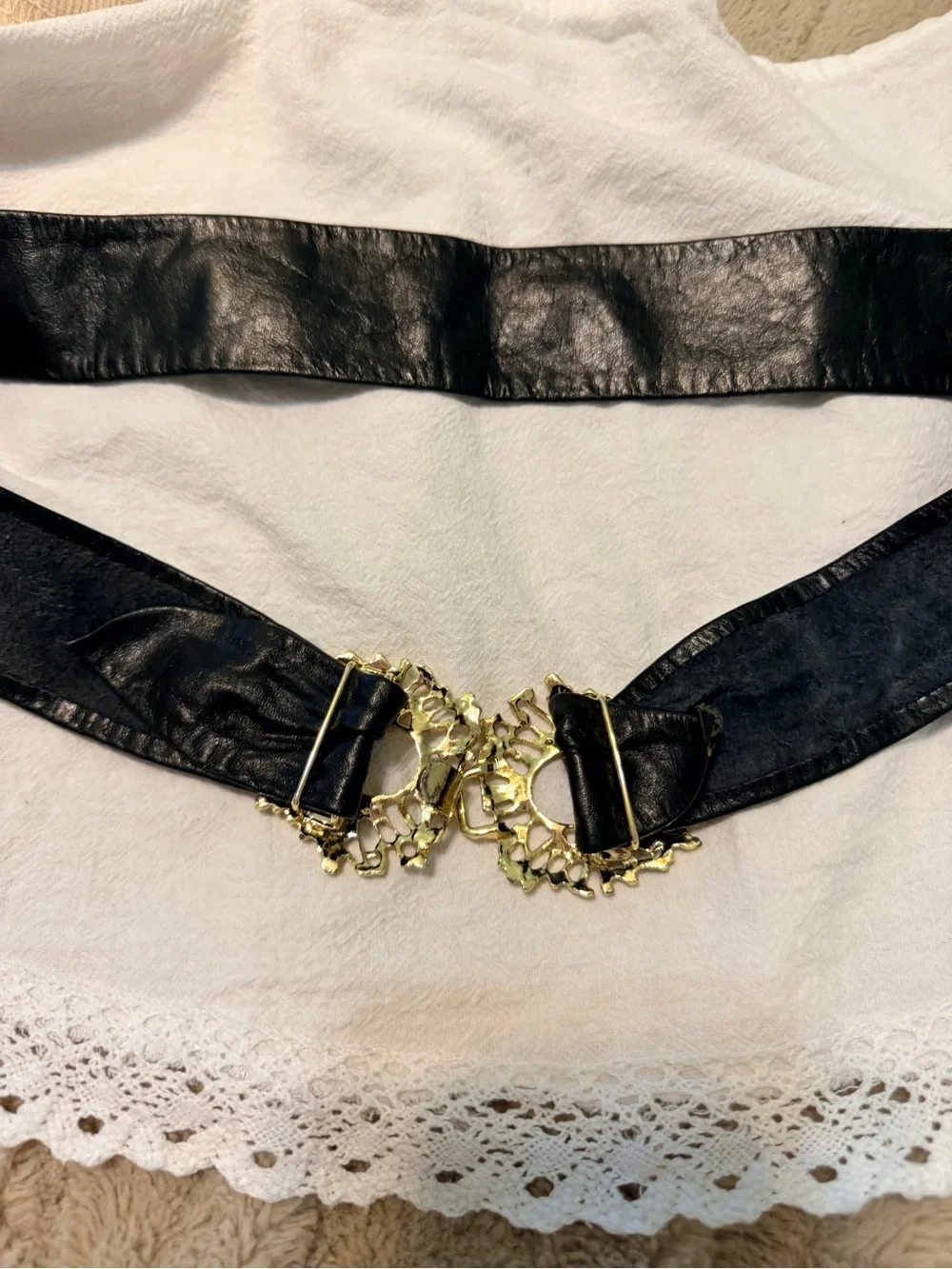 Vintage 1980s Wide Black Leather Cinch Belt Gold Filigree Interlocking Buckle